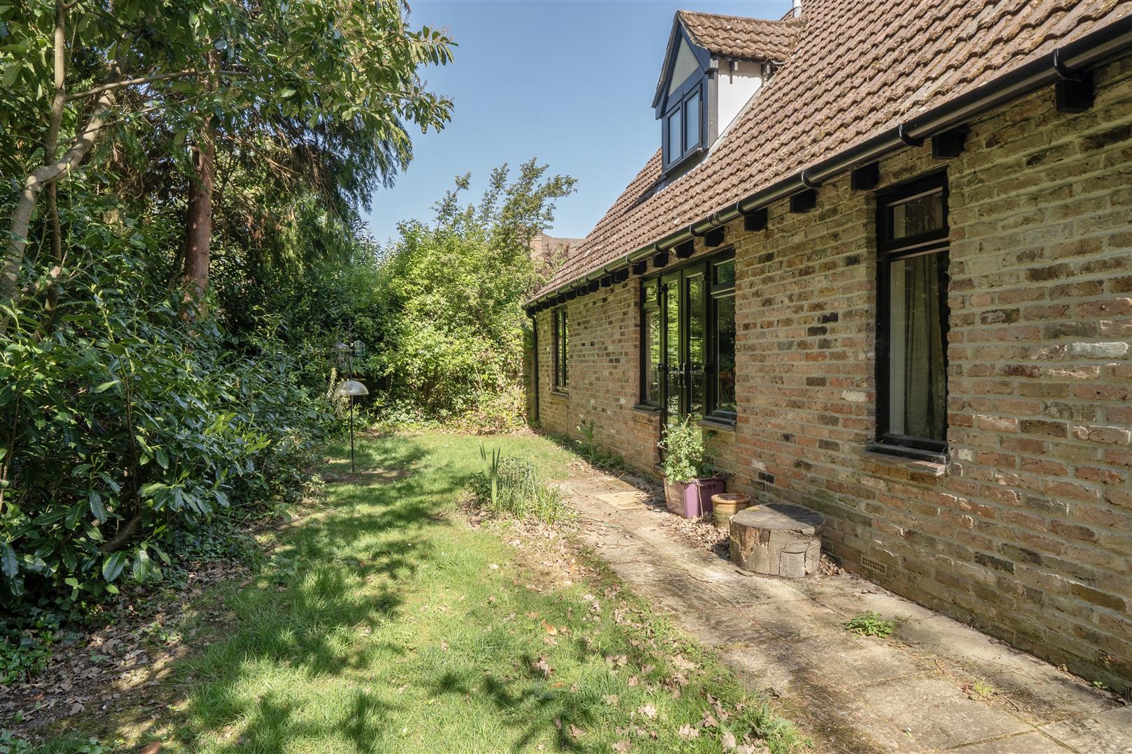 Oakdene, Ascot